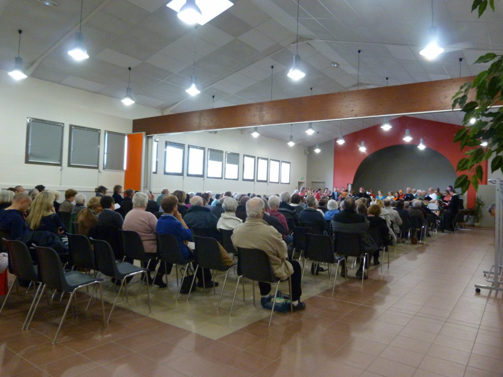 Concert au profit de Retina France avec les chorales: "Le bonheur est dans le chant" et " le Petit Bonheur" de Sauveterre et "Viva Voce" de Montcuq. (18/03/2018)